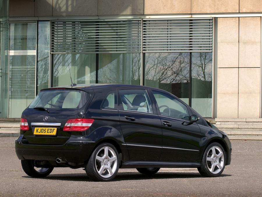  Mercedes-Benz B-Class 2008 года  (UK) (фото 10 из 18)